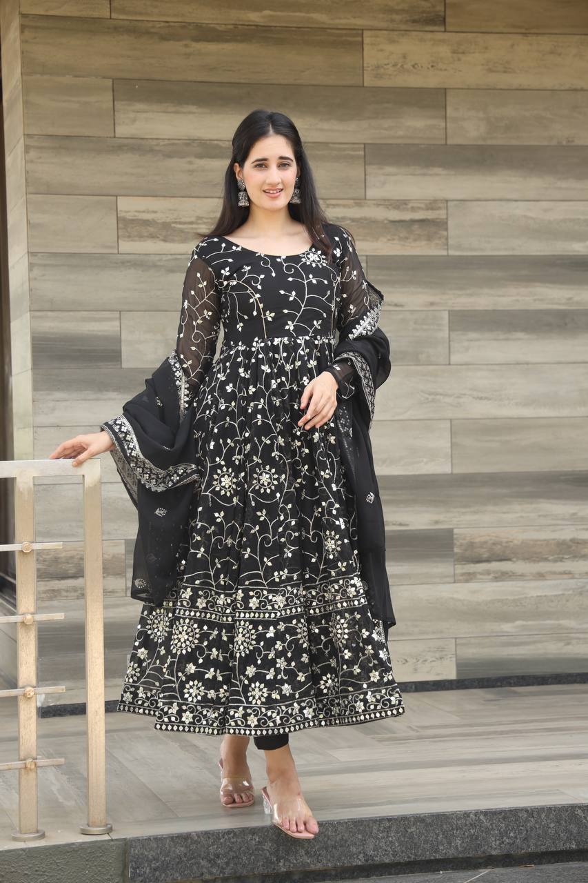 Black Georgette Heavy Embroidered Kali-Cut Anarkali Suit Set
