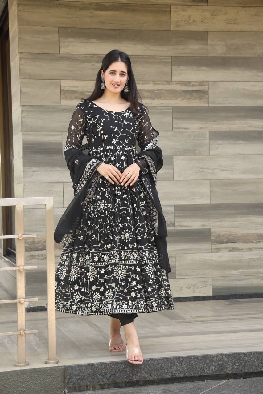 Black Georgette Heavy Embroidered Kali-Cut Anarkali Suit Set