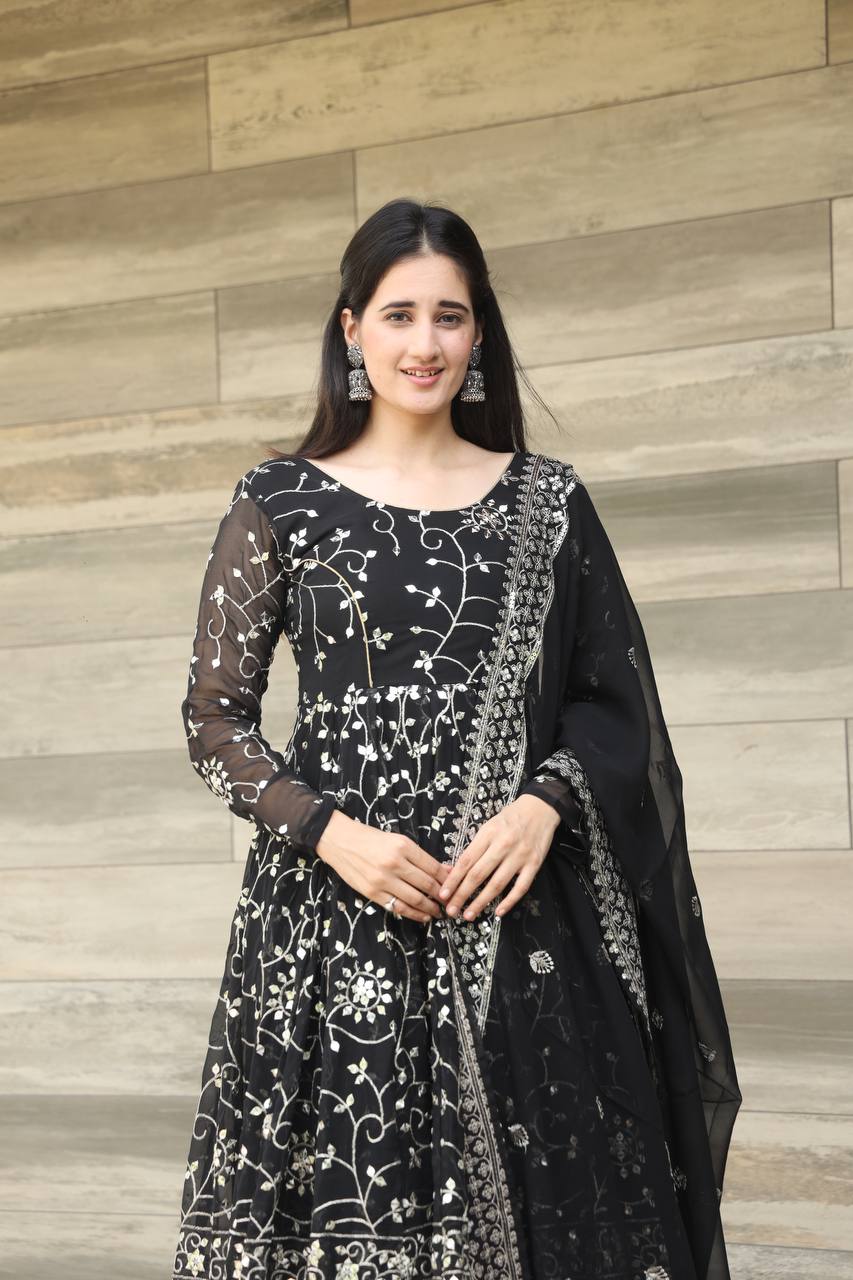 Black Georgette Heavy Embroidered Kali-Cut Anarkali Suit Set